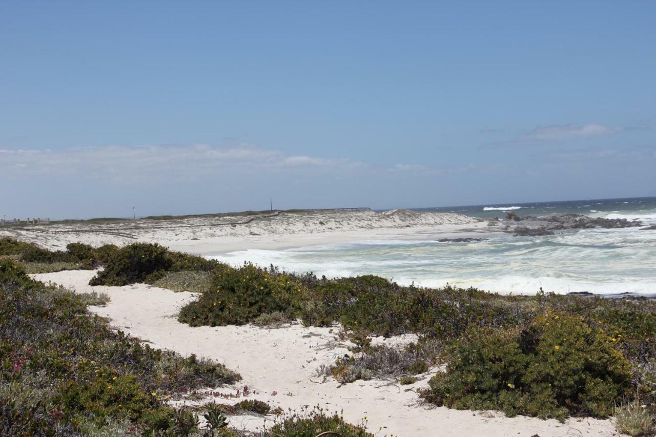 Pearl Bay Beach Home Yzerfontein Exterior photo