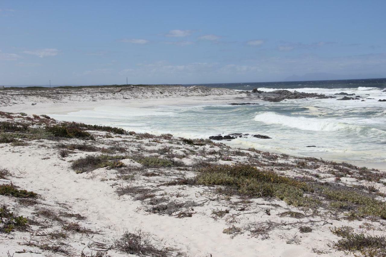 Pearl Bay Beach Home Yzerfontein Exterior photo