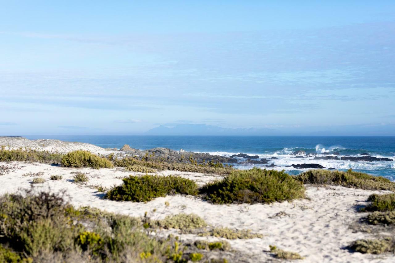 Pearl Bay Beach Home Yzerfontein Exterior photo